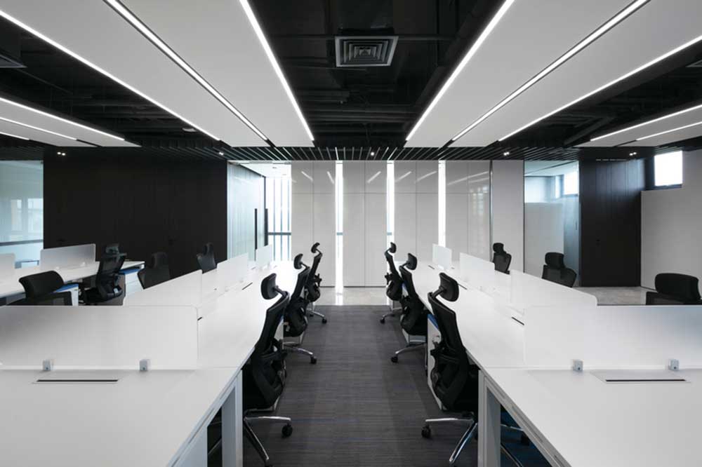 大鵬新區(qū)鑫園廣場現(xiàn)代風(fēng)格辦公室裝修辦公區(qū)氛圍調(diào)性 大鵬新區(qū)鑫園廣場現(xiàn)代風(fēng)格辦公室裝修辦公區(qū)氛圍調(diào)性