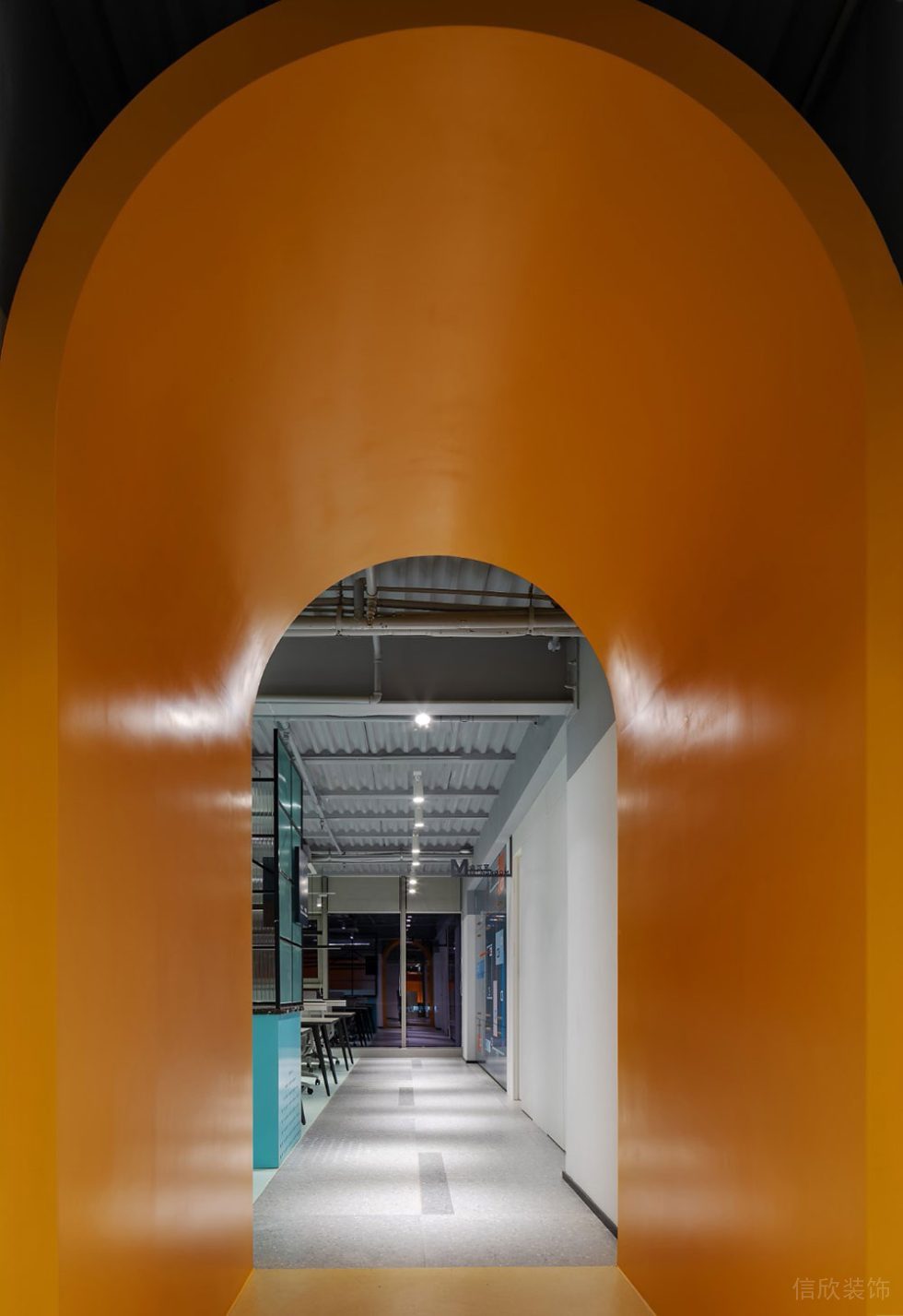 北歐工業(yè)風(fēng)辦公場(chǎng)所案例門(mén)廊空間設(shè)計(jì)裝修圖