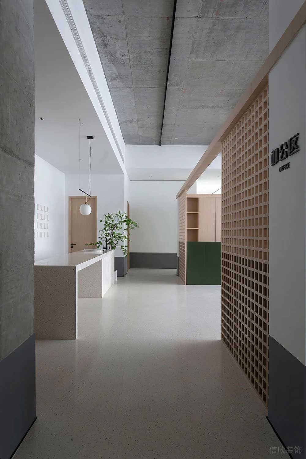 北歐工業(yè)風(fēng)辦公空間入口過(guò)廊裝修圖