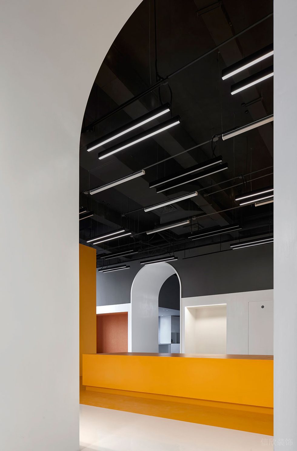 北歐工業(yè)風(fēng)辦公室廊廳裝修圖