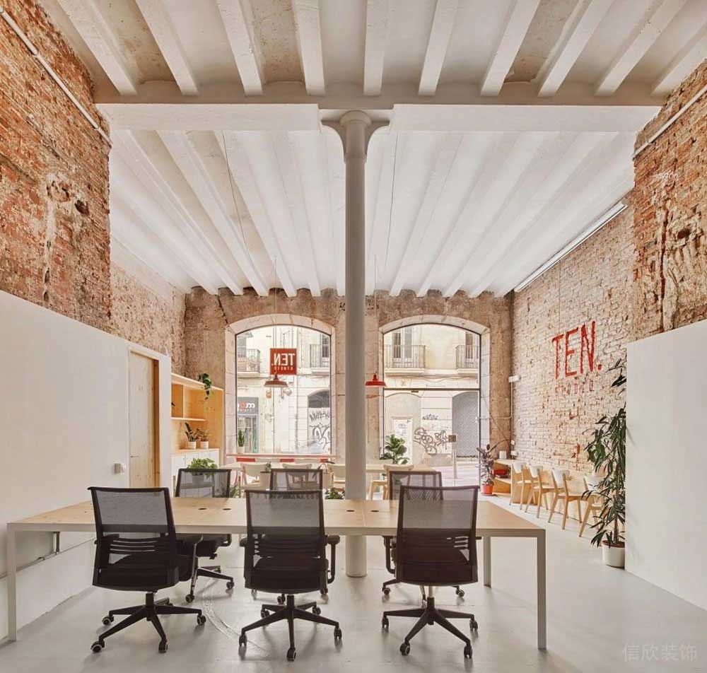 北歐工業(yè)風(fēng)商務(wù)辦公場(chǎng)所開(kāi)放式洽談廳裝修圖