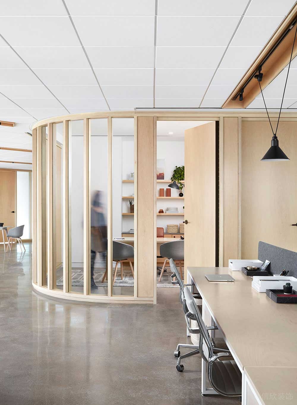 現(xiàn)代北歐風(fēng)商務(wù)辦公場所公共辦公空間裝修圖