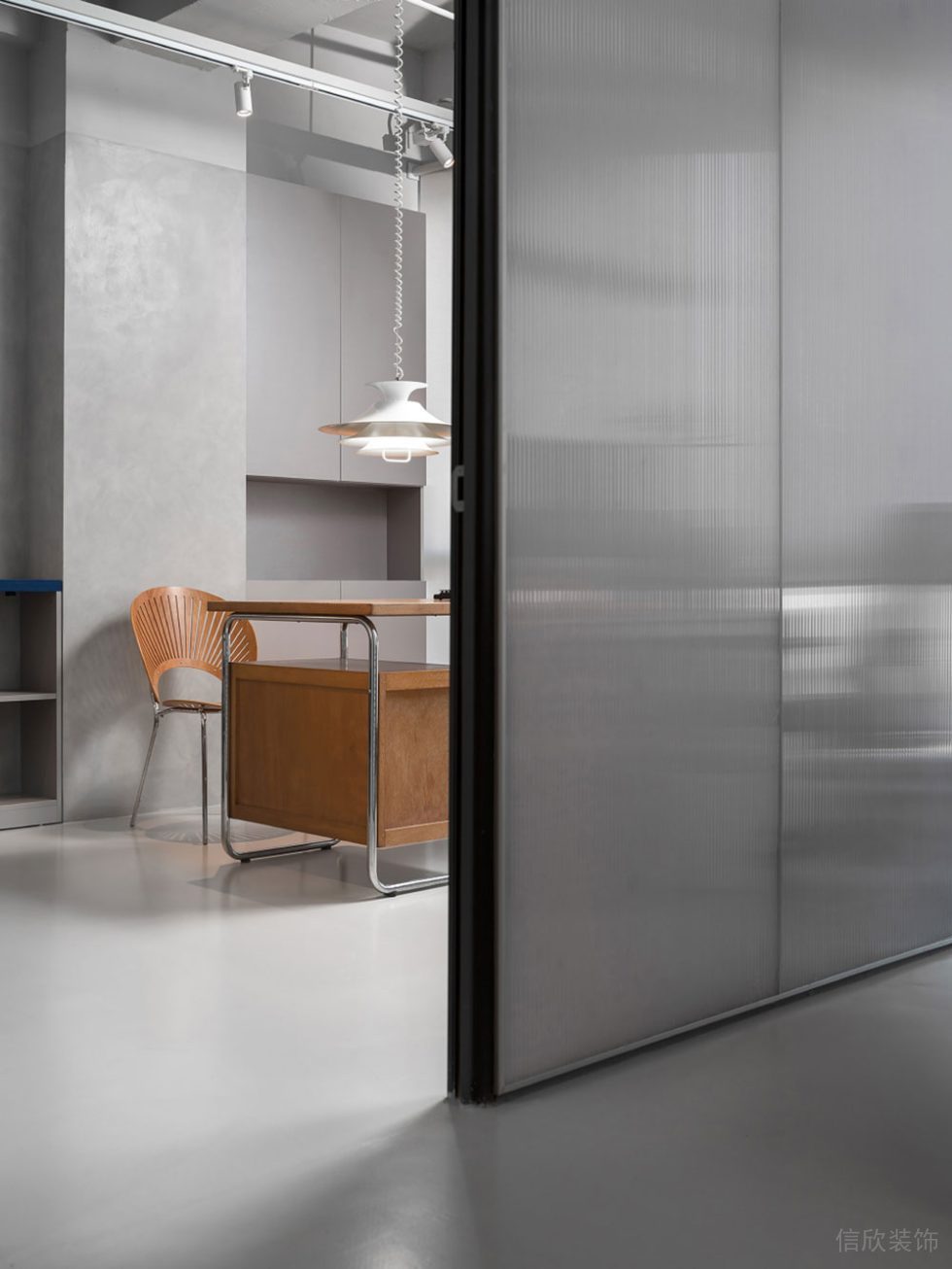 現(xiàn)代工業(yè)風商務辦公空間主管辦公室設計裝修圖