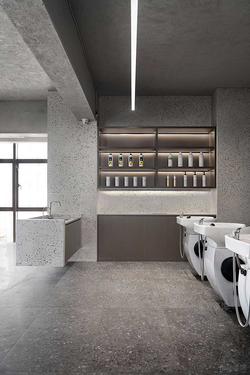 現代工業風理發店吧臺裝修設計 現代工業風理發店吧臺裝修設計