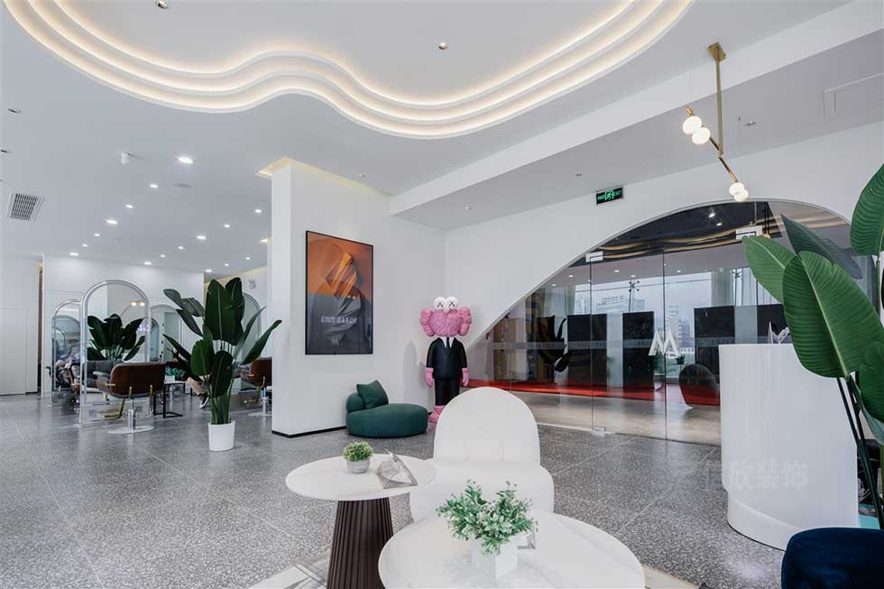 深圳大型高端美發(fā)沙龍洽談區(qū)裝修設計 深圳大型高端美發(fā)沙龍洽談區(qū)裝修設計