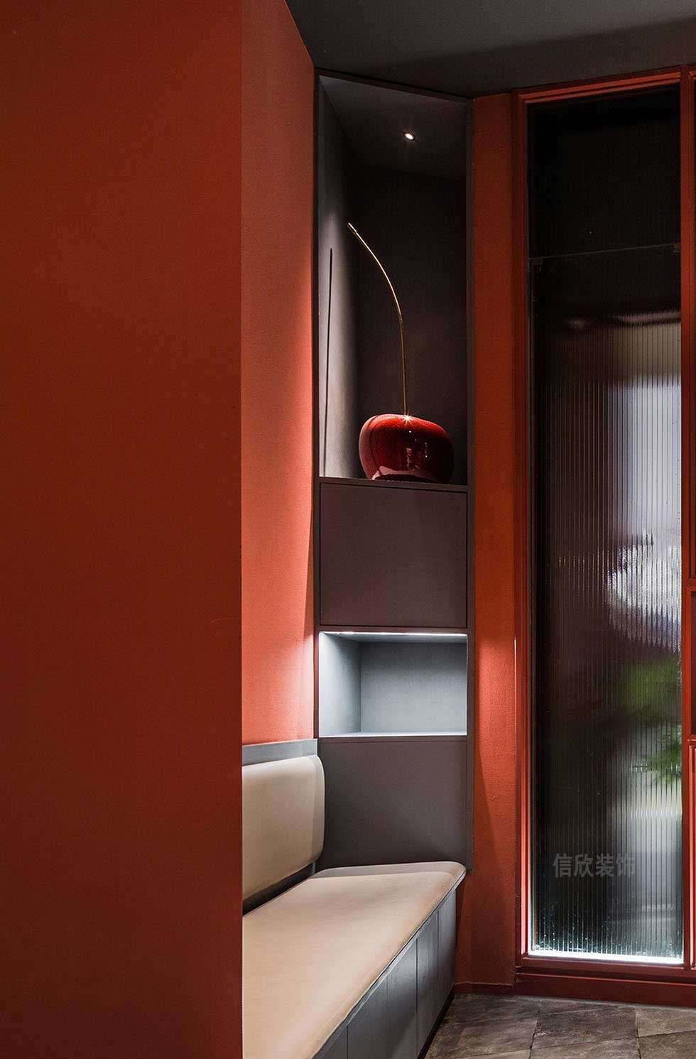 深圳寶安紅色美發(fā)店等候區(qū)裝修設(shè)計(jì) 深圳寶安紅色美發(fā)店等候區(qū)裝修設(shè)計(jì)