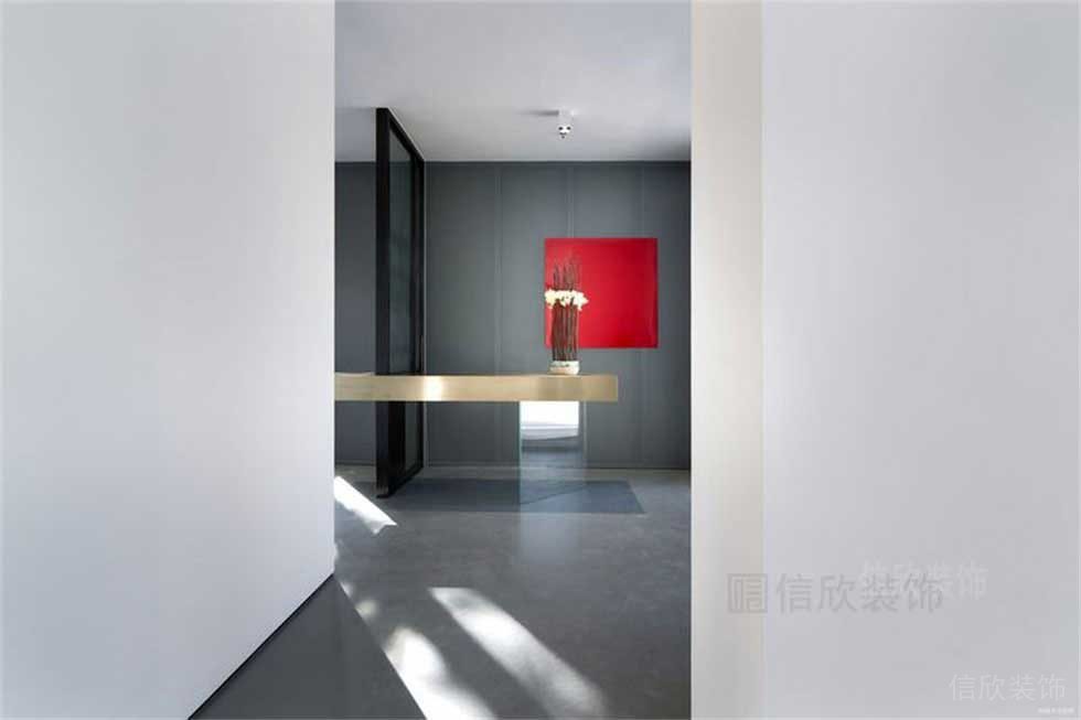 辦公室裝修區(qū)簡(jiǎn)約紅色墻體過道