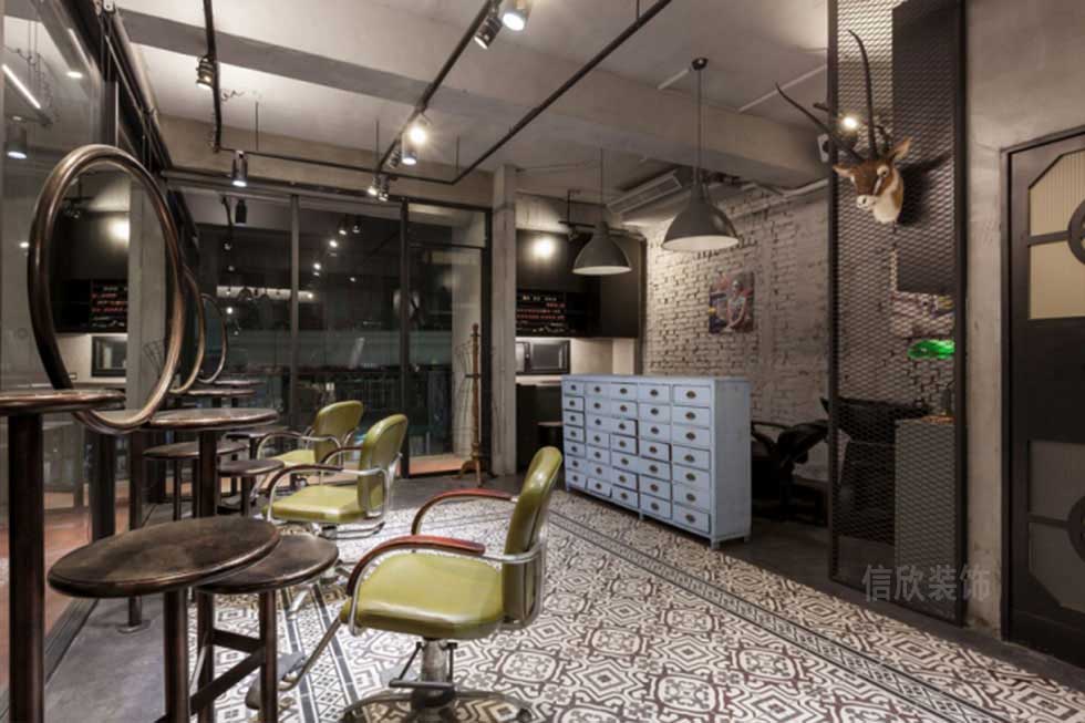 深圳工業(yè)風美發(fā)沙龍二樓洗頭區(qū)