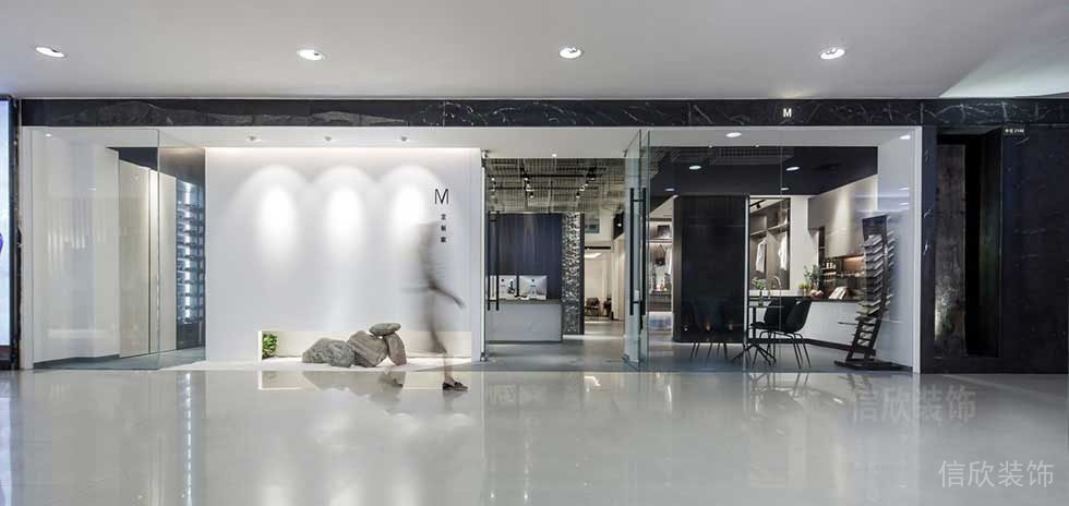 玻璃櫥窗展柜商場店鋪裝修效果黑白色調現代簡約風裝修設計圖