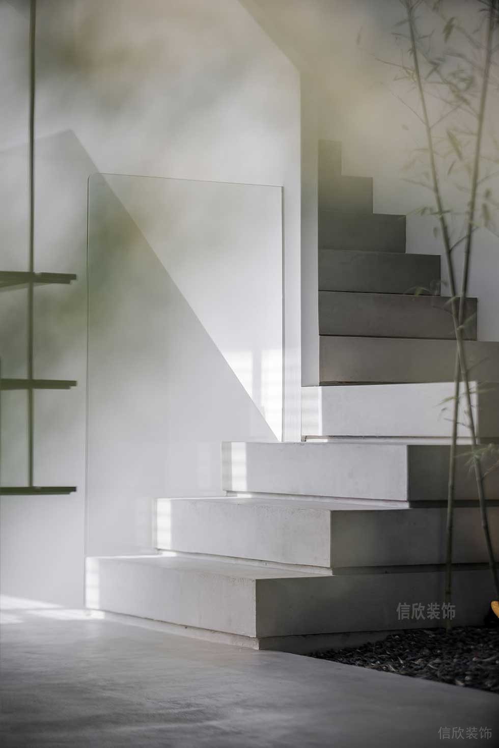 極簡風格辦公室樓梯效果圖