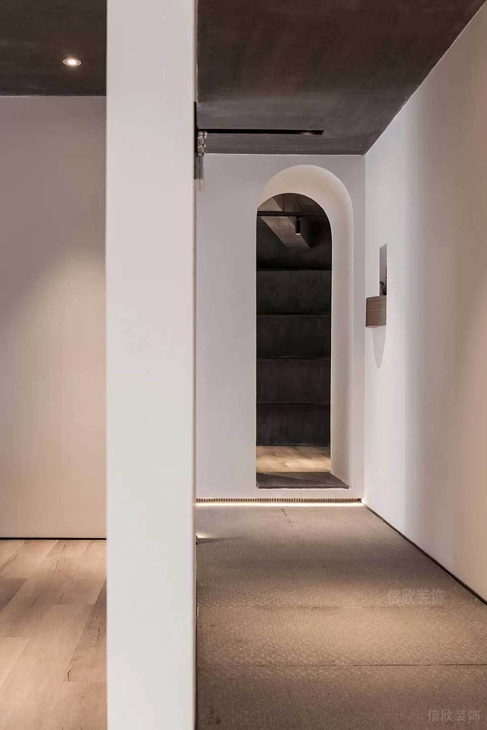 極簡風(fēng)格辦公室裝修工程走廊空間拱形門洞效果圖