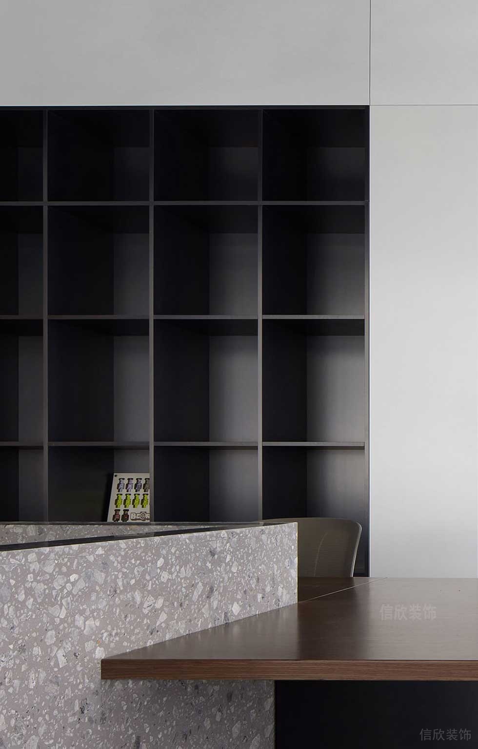 簡(jiǎn)約風(fēng)格辦公室裝飾層板格子柜效果圖