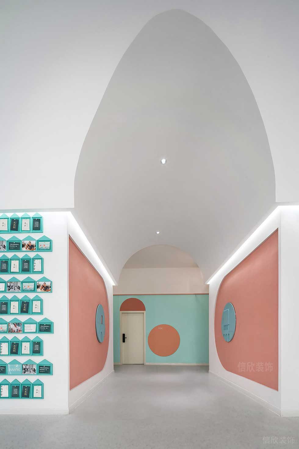 現(xiàn)代北歐風(fēng)教育辦公空間拱形走廊效果圖