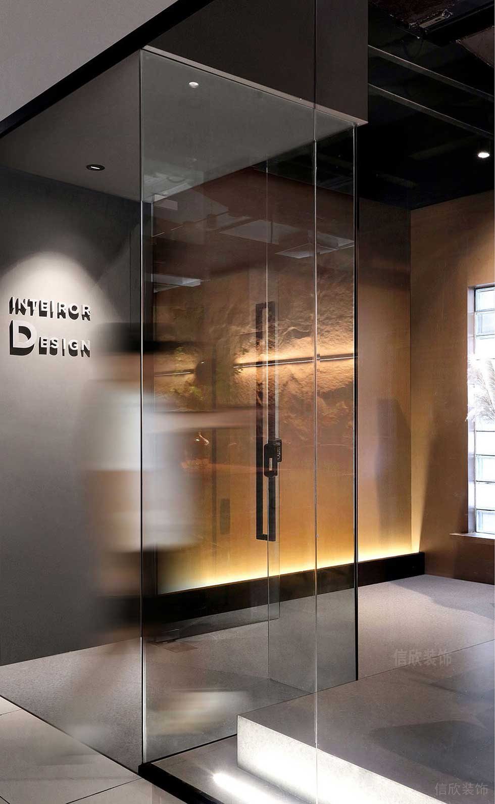 現(xiàn)代簡(jiǎn)約風(fēng)格辦公室入口玻璃門效果圖
