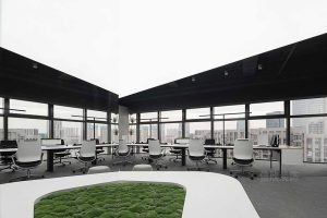 現(xiàn)代簡約風格寫字樓案例開放式辦公區(qū)裝修圖