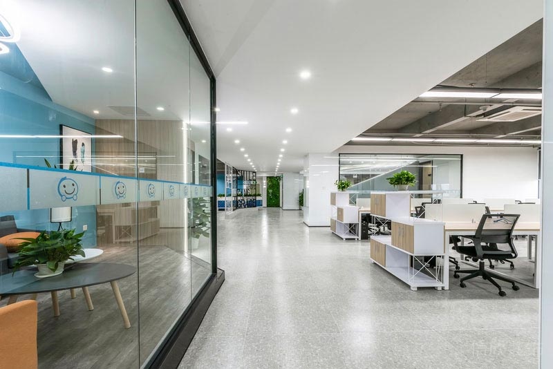 龍崗網(wǎng)絡(luò)公司辦公室會過道裝修