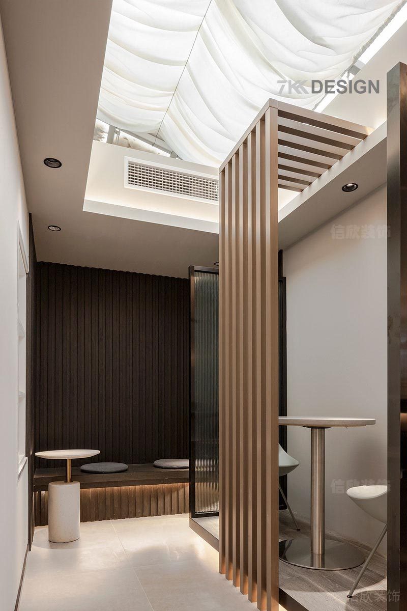 餐飲店就餐區方通隔斷屏風