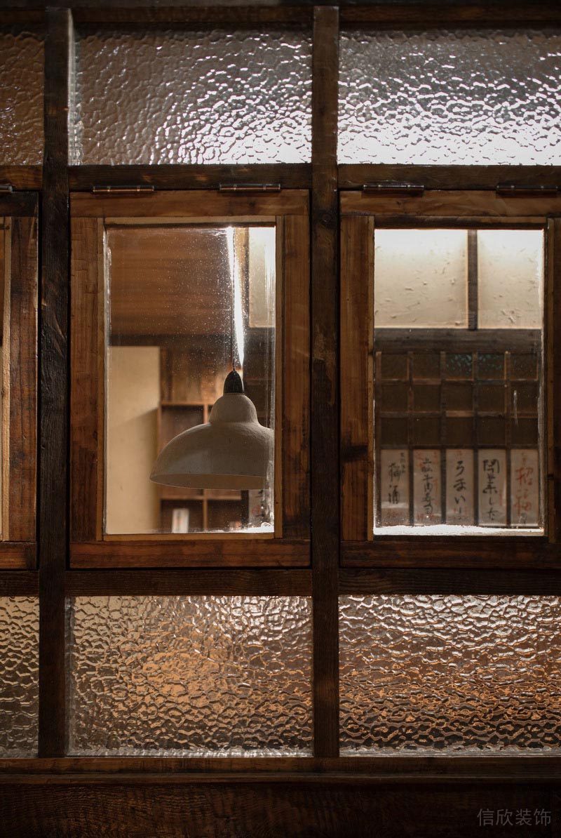 深圳龍華餐飲店裝修圖藝術(shù)雕花玻璃細(xì)節(jié)