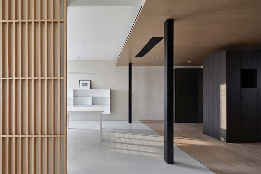 深圳南山500平方極簡(jiǎn)風(fēng)格辦公室裝修辦公區(qū)線條吊燈 深圳南山500平方極簡(jiǎn)風(fēng)格辦公室裝修辦公區(qū)線條吊燈