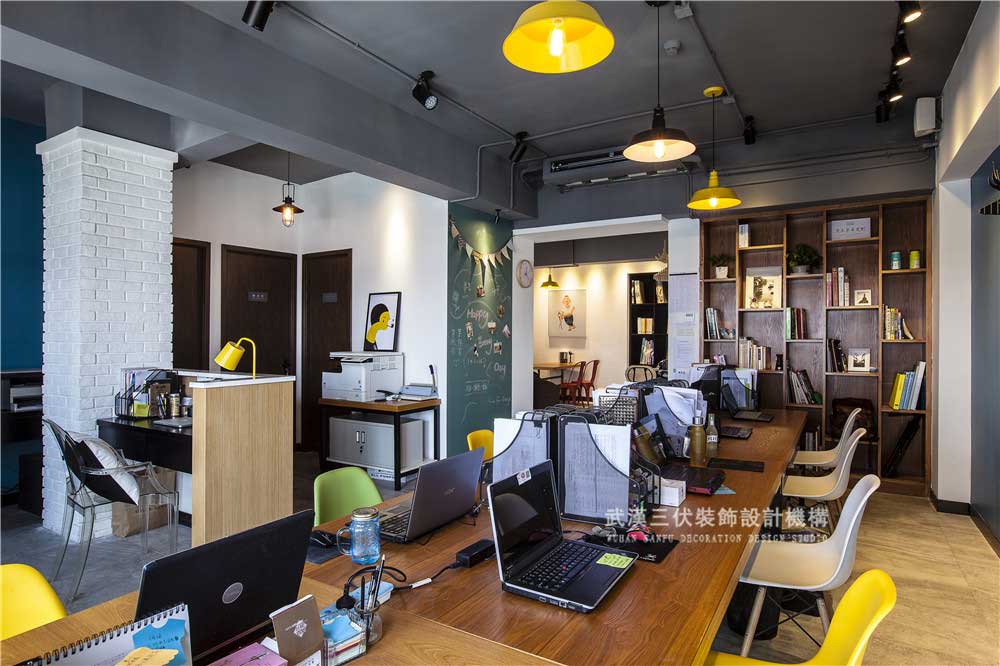 深圳福田200平方工業風辦公室裝修辦公區裝飾展示柜 深圳福田200平方工業風辦公室裝修辦公區裝飾展示柜