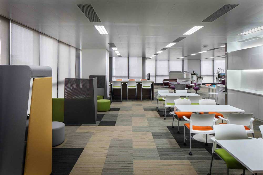 深圳福田500平方現(xiàn)代風格辦公室裝修辦公區(qū)燈具