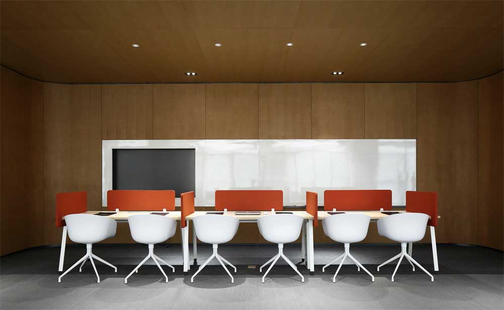 深圳市寶安1000平現代風格辦公室裝修設計辦公區 深圳市寶安1000平現代風格辦公室裝修設計辦公區