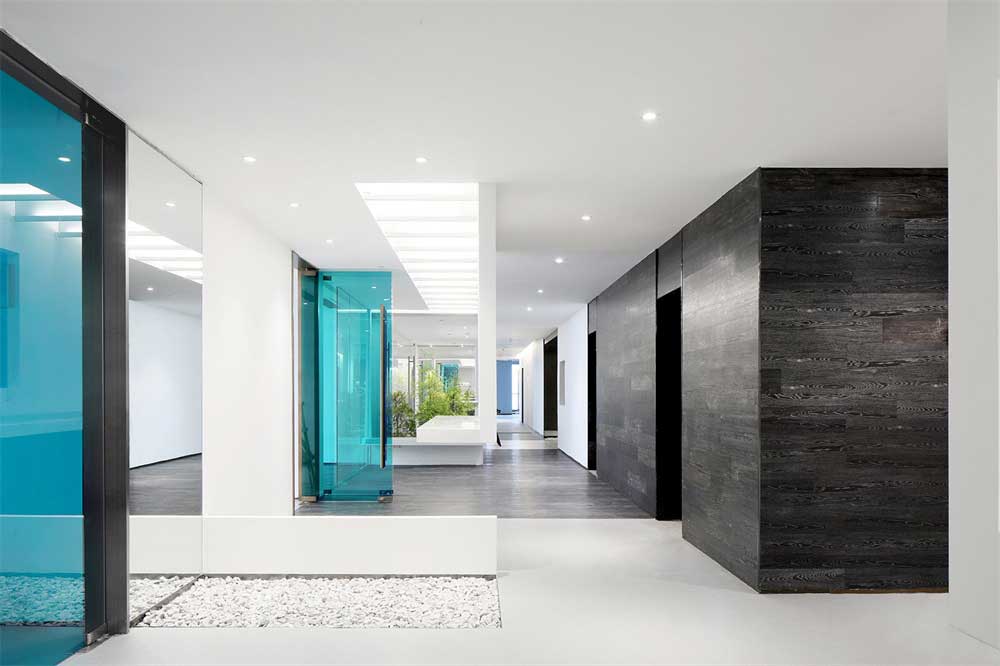 深圳龍崗區時尚白色簡約辦公室設計裝修-過道 深圳龍崗區時尚白色簡約辦公室設計裝修-過道