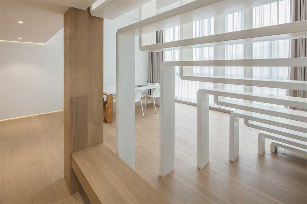 深圳市福田區(qū)上下沙公寓式辦公室裝修樓梯 深圳市福田區(qū)上下沙公寓式辦公室裝修樓梯