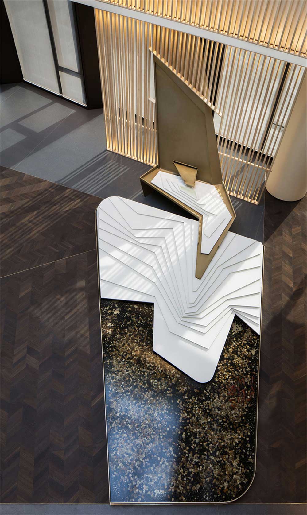 深圳市龍崗邁科集團現(xiàn)代風格辦公室裝修樓梯景觀 深圳市龍崗邁科集團現(xiàn)代風格辦公室裝修樓梯景觀