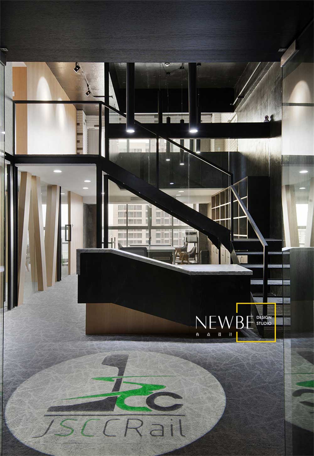 深圳羅湖200平方現(xiàn)代工業(yè)風復式辦公室裝修前臺接待區(qū) 深圳羅湖200平方現(xiàn)代工業(yè)風復式辦公室裝修前臺接待區(qū)