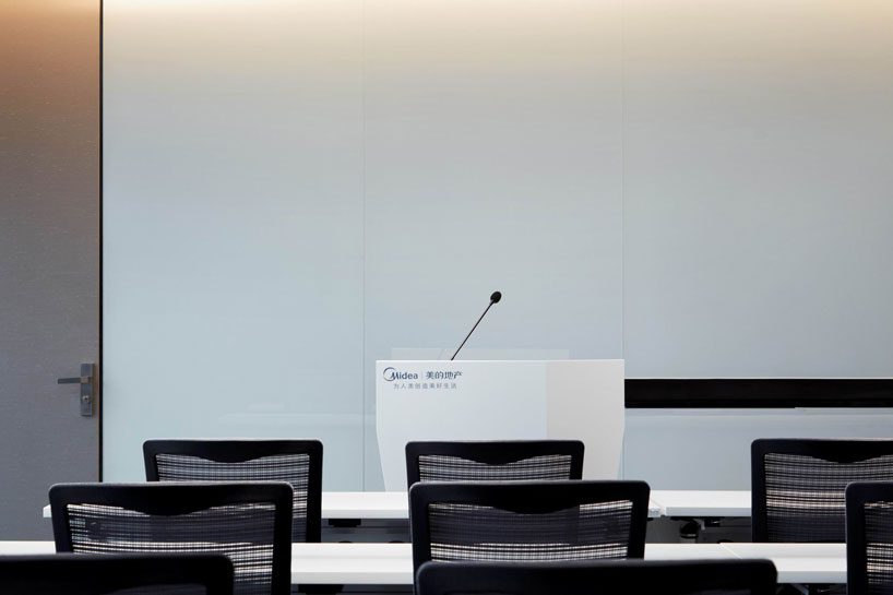 深圳鹽田1000平方現代風格辦公室裝修培訓室墻面裝飾 深圳鹽田1000平方現代風格辦公室裝修培訓室墻面裝飾