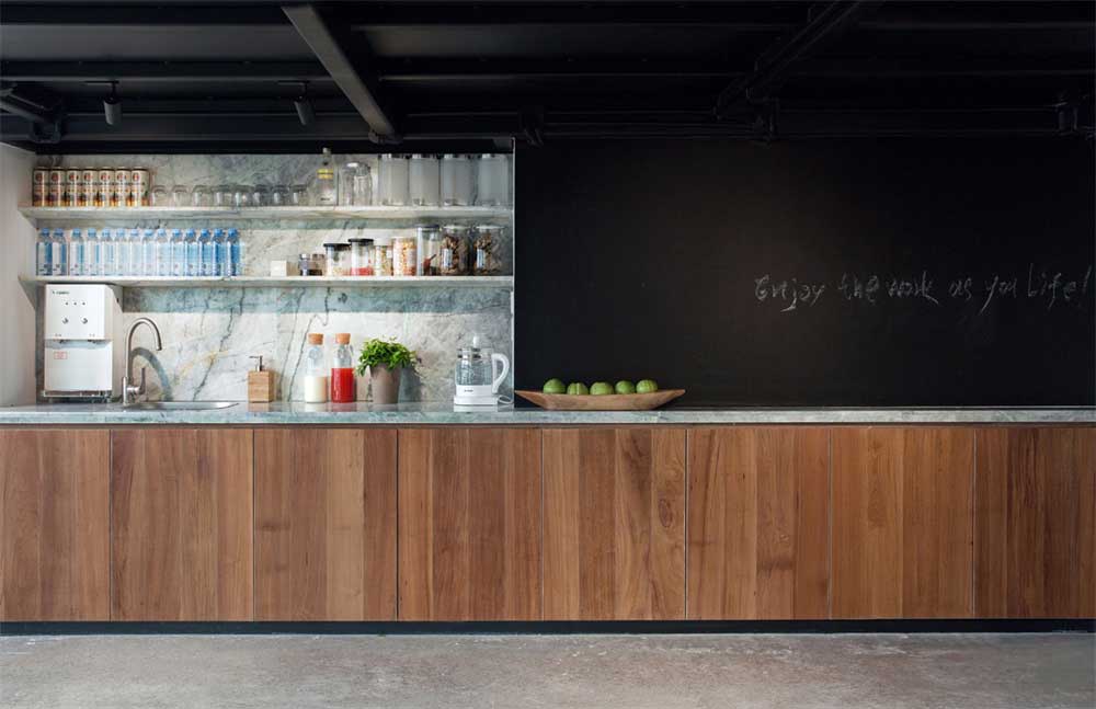 深圳市南山自然風辦公室裝修設計吧臺