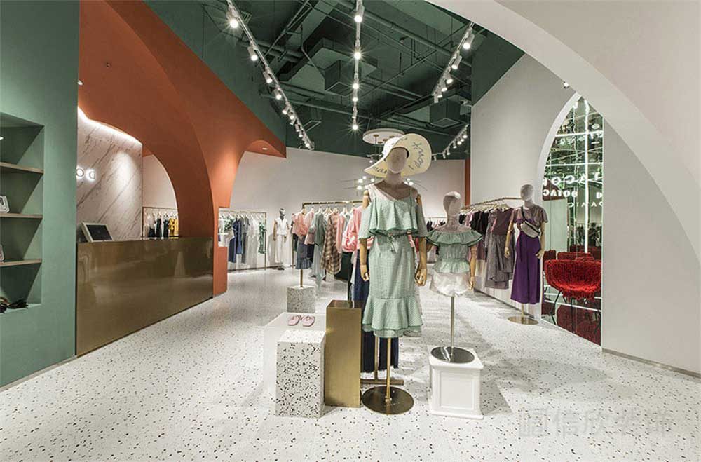 聯(lián)曼服裝店裝修設計方案11