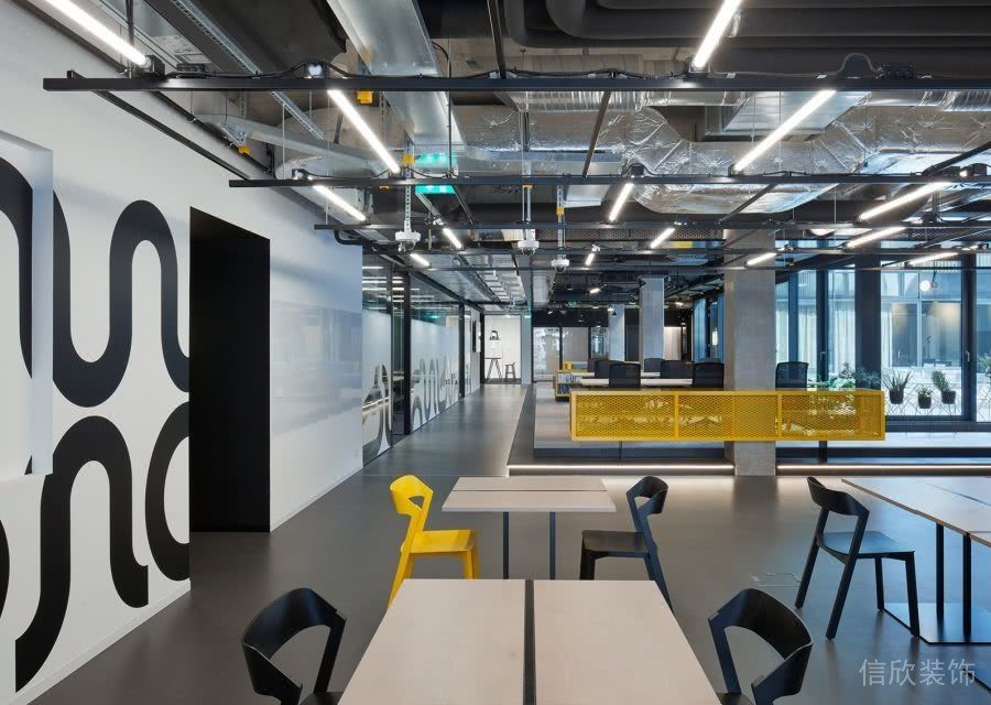 工業(yè)風(fēng)鏤空墻體管道設(shè)計撞色辦公室過道休息區(qū)員工就餐區(qū)裝修設(shè)計