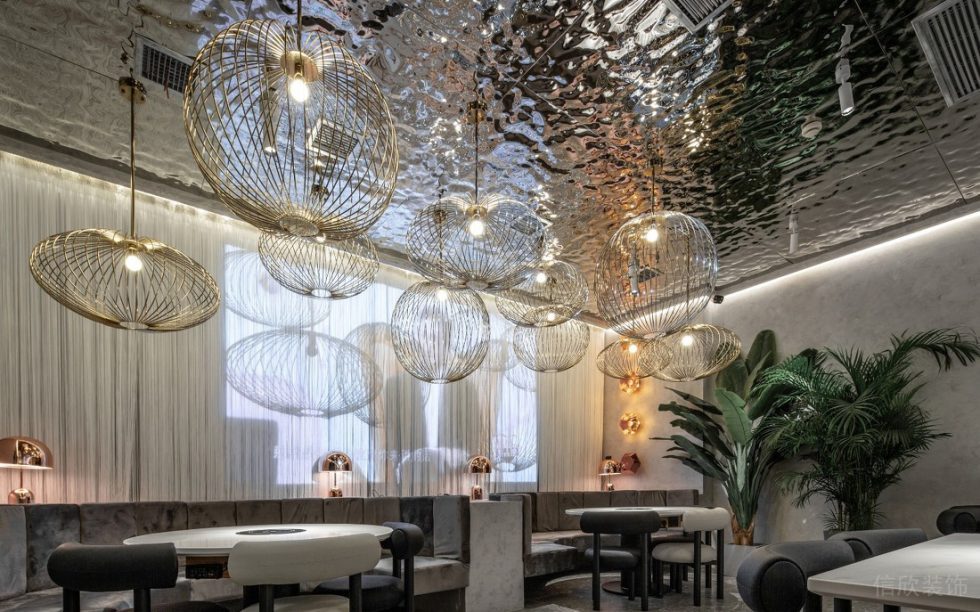 深圳福田天健時尚新天地輕奢風格火鍋店裝修案例天花不銹鋼波紋板 深圳福田天健時尚新天地輕奢風格火鍋店裝修案例天花不銹鋼波紋板