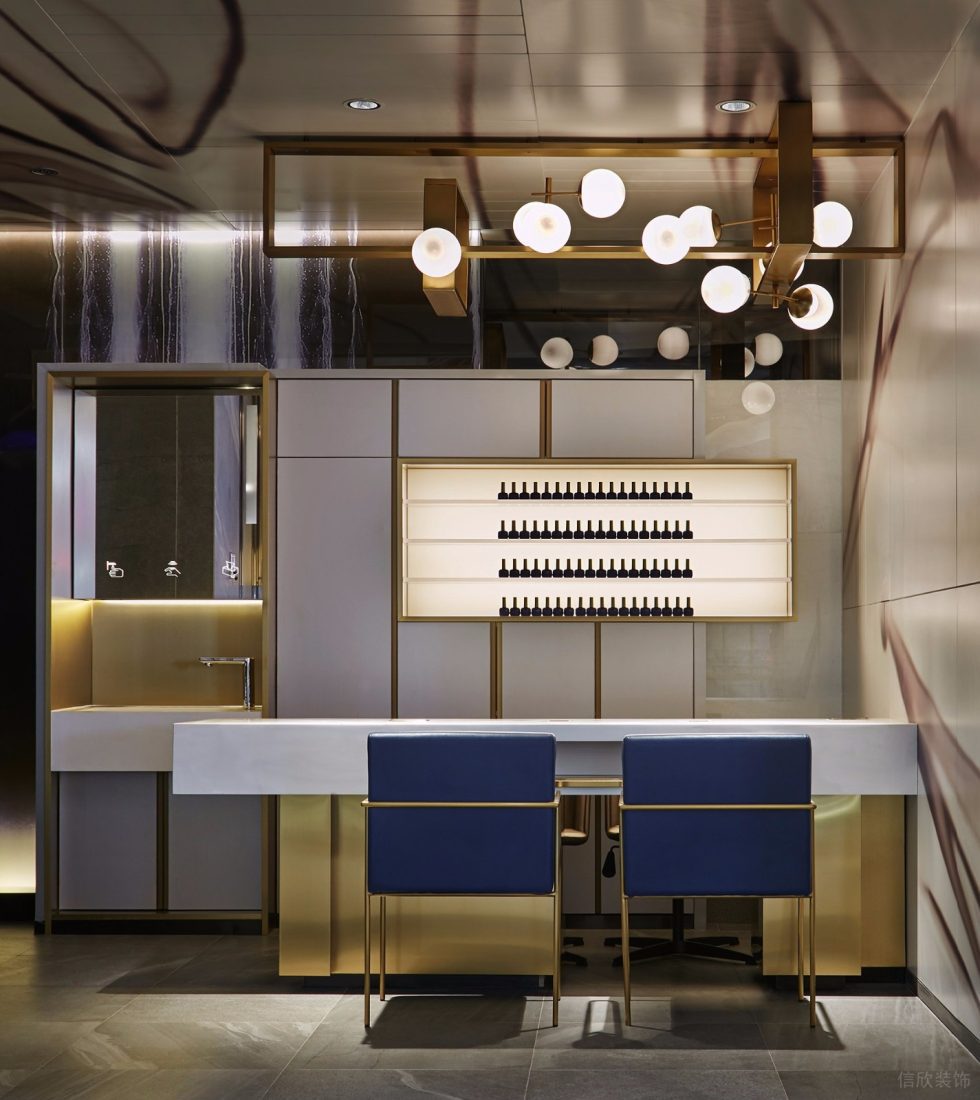 深圳福田星河世紀現代輕奢風火鍋餐廳裝修案例吧臺背景內嵌式展示陳列架 深圳福田星河世紀現代輕奢風火鍋餐廳裝修案例吧臺背景內嵌式展示陳列架