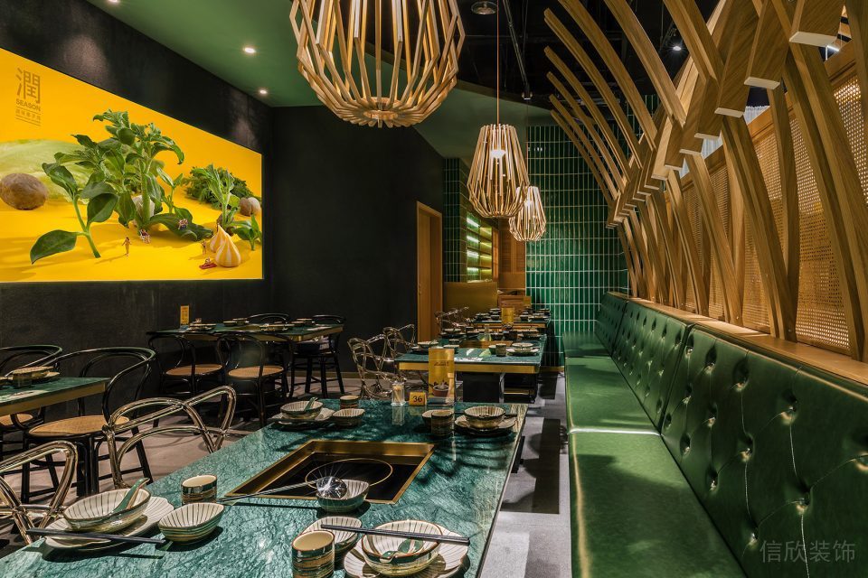 深圳光明中糧云景悅街東南亞風格火鍋餐廳裝修案例原木藝術(shù)吊燈 深圳光明中糧云景悅街東南亞風格火鍋餐廳裝修案例原木藝術(shù)吊燈