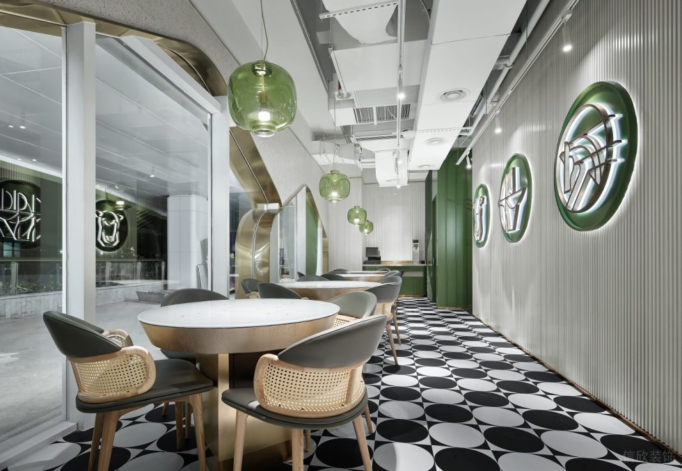 深圳南山海上世界現代風格火鍋餐廳裝修案例線條格柵背景墻 深圳南山海上世界現代風格火鍋餐廳裝修案例線條格柵背景墻