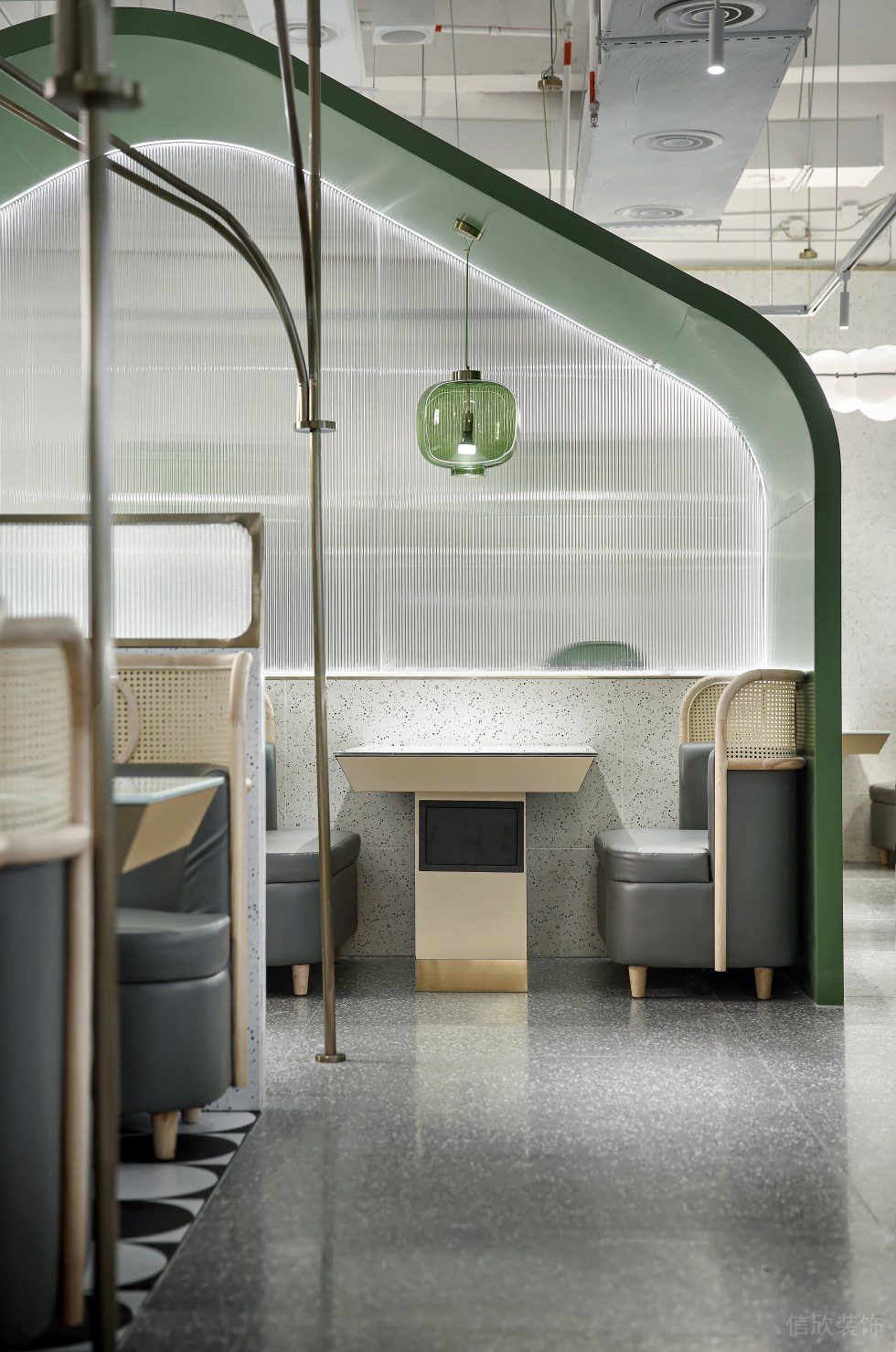 深圳南山海上世界現代風格火鍋餐廳裝修案例卡座 深圳南山海上世界現代風格火鍋餐廳裝修案例卡座