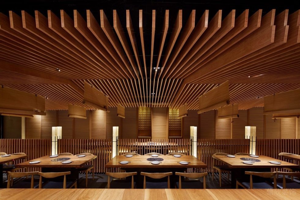 深圳南山卓越維港日式風(fēng)格烤肉餐廳裝修案例燈光效果 深圳南山卓越維港日式風(fēng)格烤肉餐廳裝修案例燈光效果