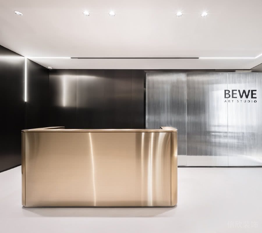 銀色不銹鋼接待前臺(tái)黑色拉絲不銹鋼形象墻