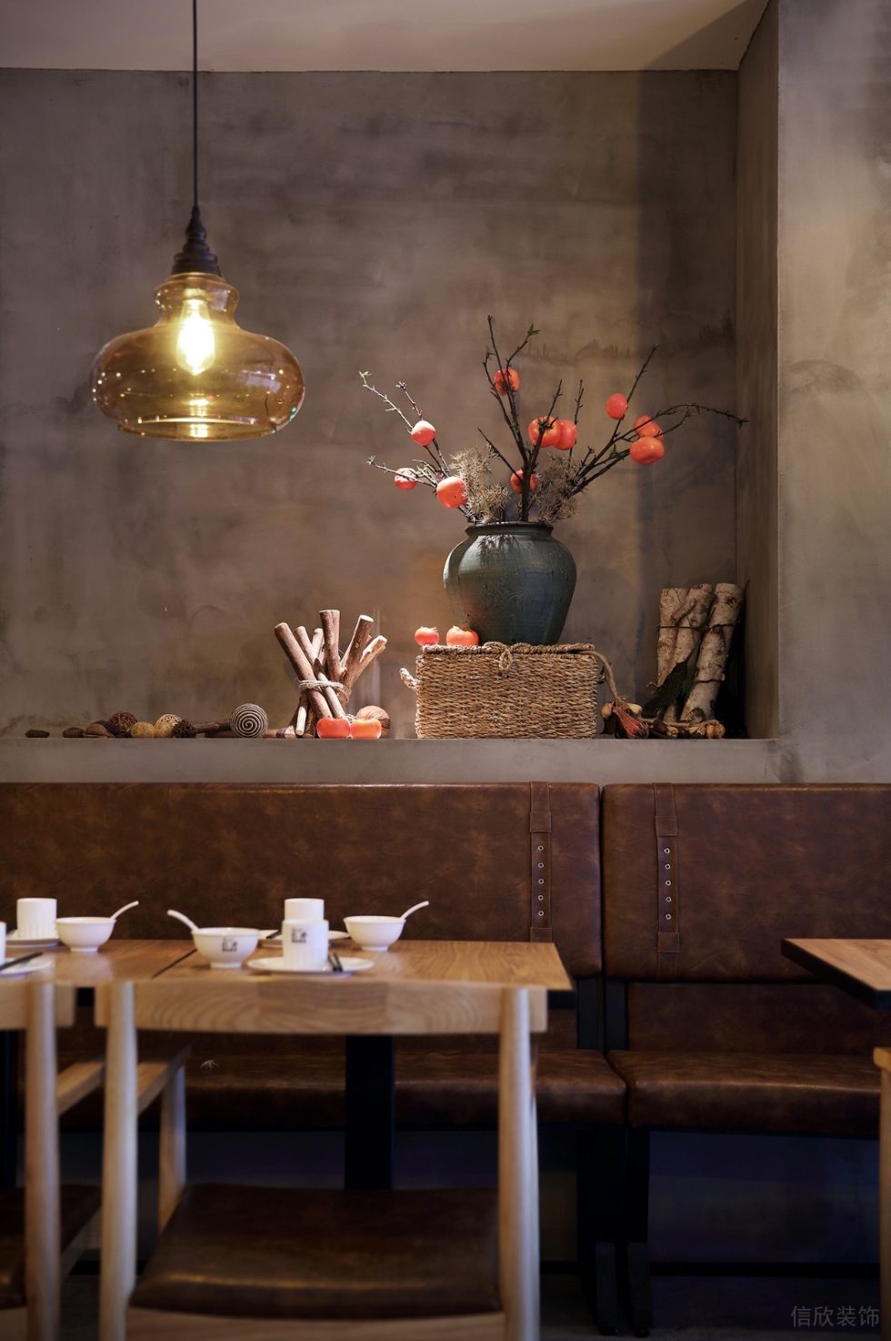 深圳寶安檳城西岸工業風湘菜餐廳裝修案例綠植陳設 深圳寶安檳城西岸工業風湘菜餐廳裝修案例綠植陳設