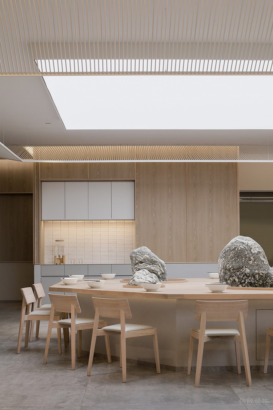 深圳龍崗華策中心城淺木色日式風格面館裝修案例中島用餐區 深圳龍崗華策中心城淺木色日式風格面館裝修案例中島用餐區