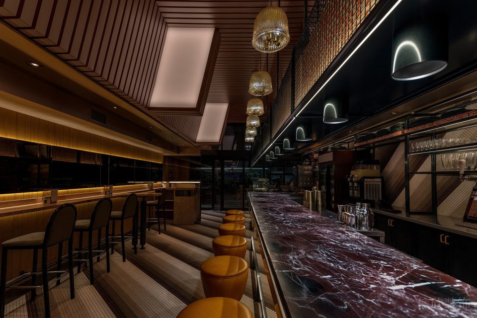 深圳龍華蘋果園美式工業(yè)風(fēng)披薩店裝修案例玻璃裝飾吊燈