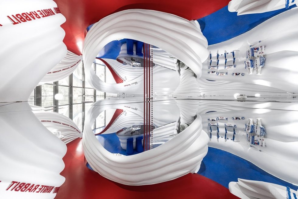 深圳市寶安區福永大白兔全球首家旗艦店裝修設計鏡面地板 深圳市寶安區福永大白兔全球首家旗艦店裝修設計鏡面地板