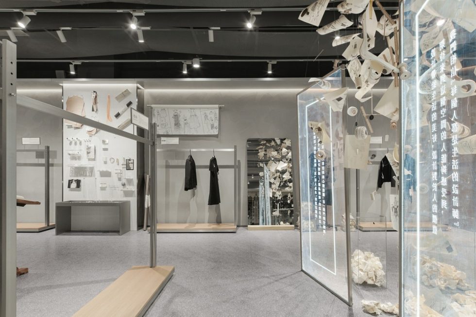 深圳市龍崗區(qū)坂田“一尚門”買手店裝修設(shè)計玻璃墻 深圳市龍崗區(qū)坂田“一尚門”買手店裝修設(shè)計玻璃墻