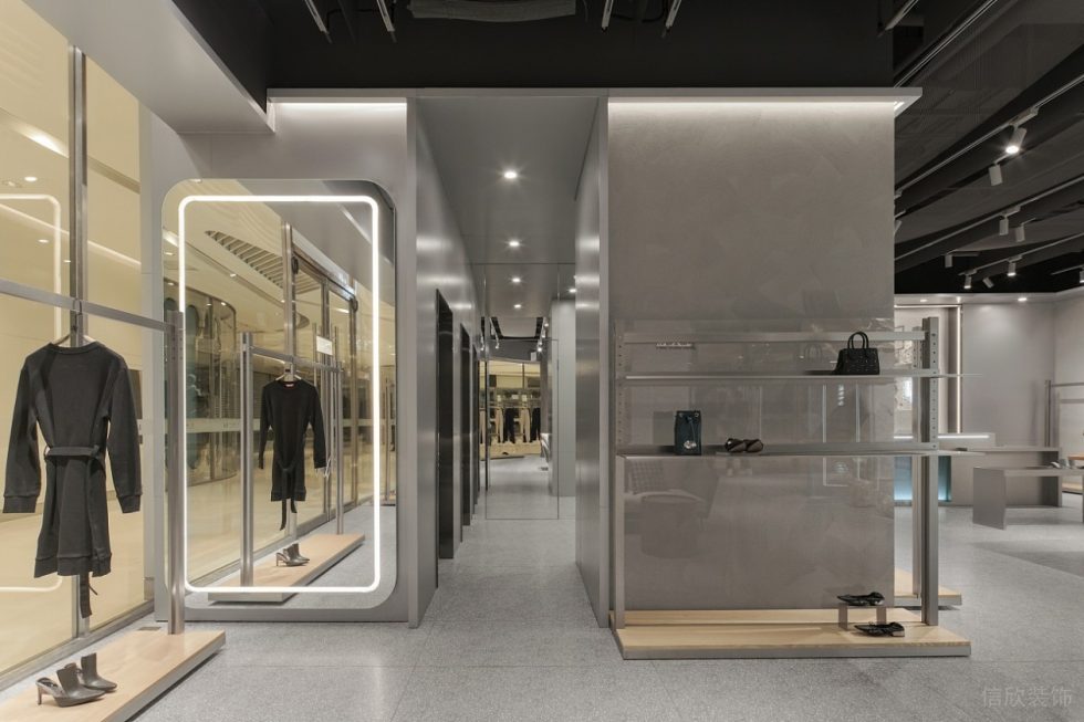 深圳市龍崗區(qū)坂田“一尚門”買手店裝修鞋包展示架 深圳市龍崗區(qū)坂田“一尚門”買手店裝修鞋包展示架