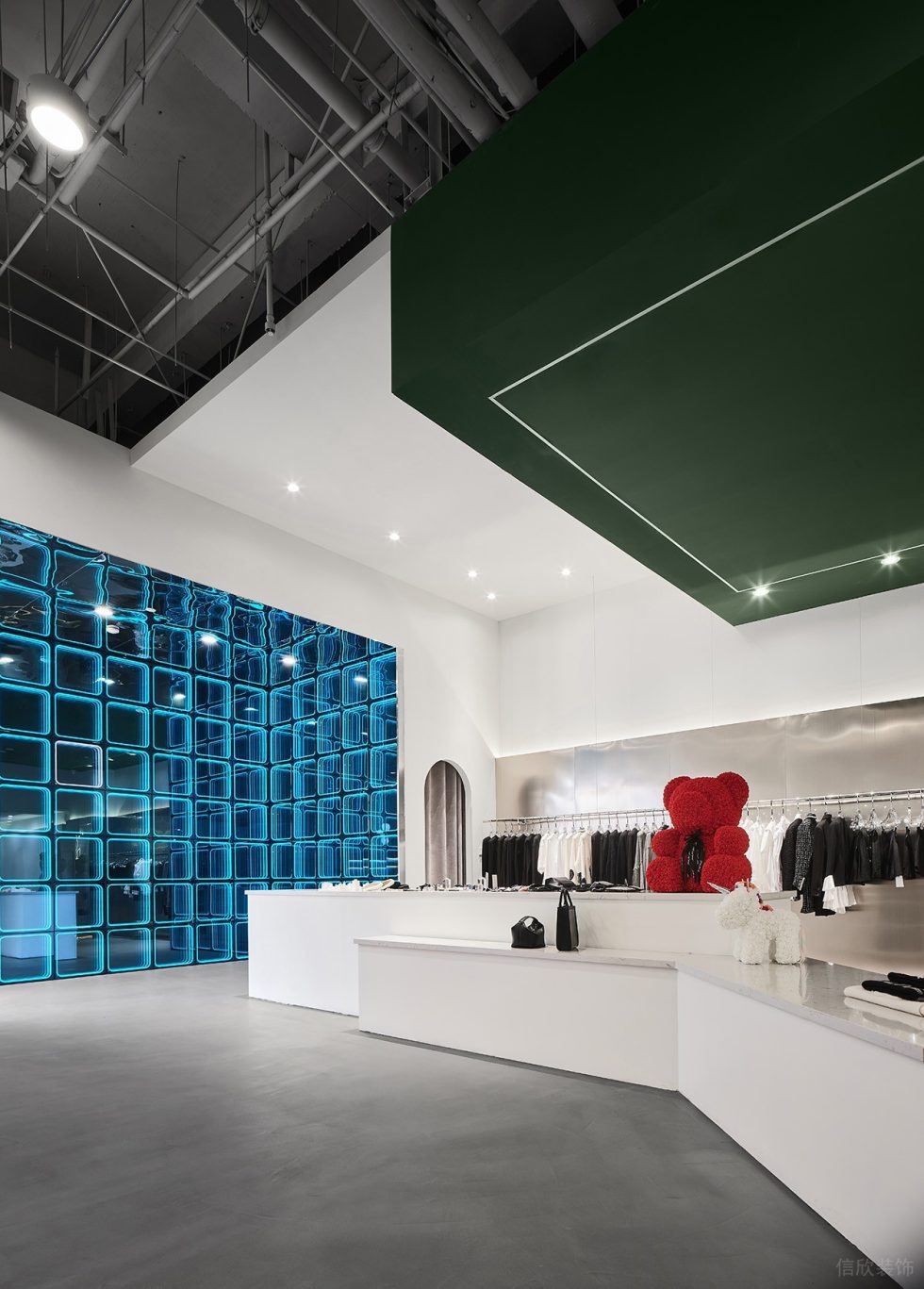 深圳市南山區(qū)南頭現(xiàn)代風rain & Snow.hby買手店裝修設計大廳2