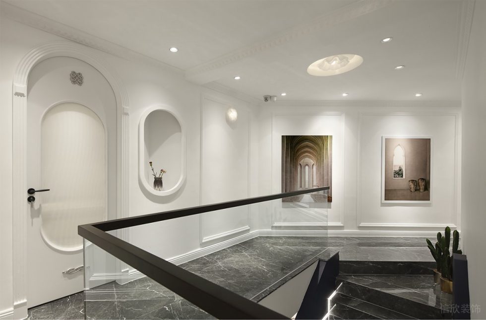 深圳市南山區(qū)南油現(xiàn)代風(fēng)服裝店裝修設(shè)計樓梯