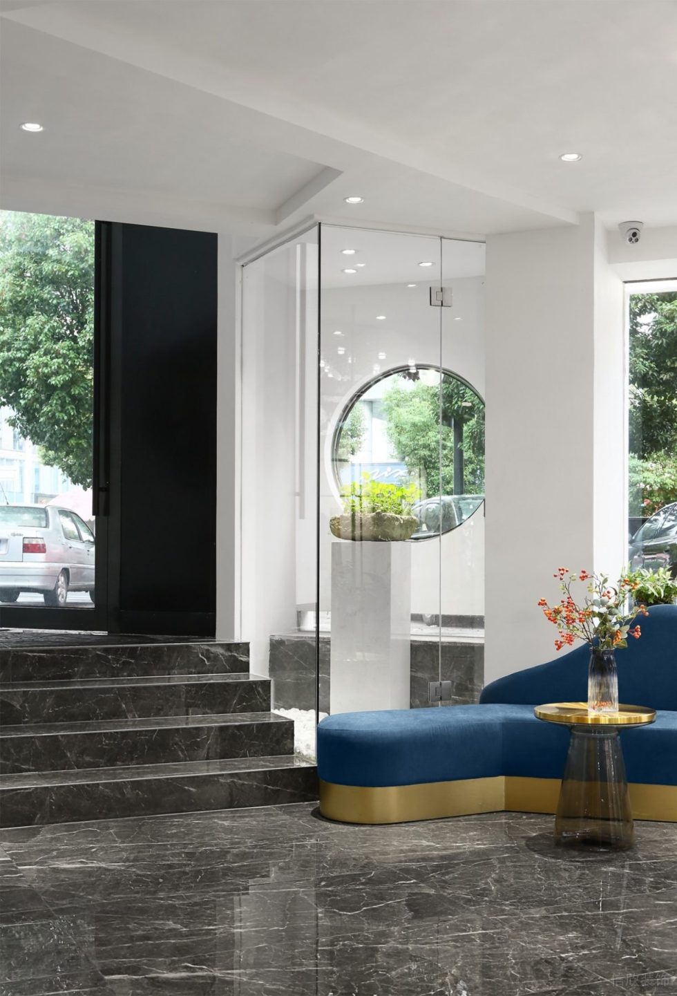 深圳市南山區(qū)南油現(xiàn)代風(fēng)服裝店裝修設(shè)計休息區(qū)